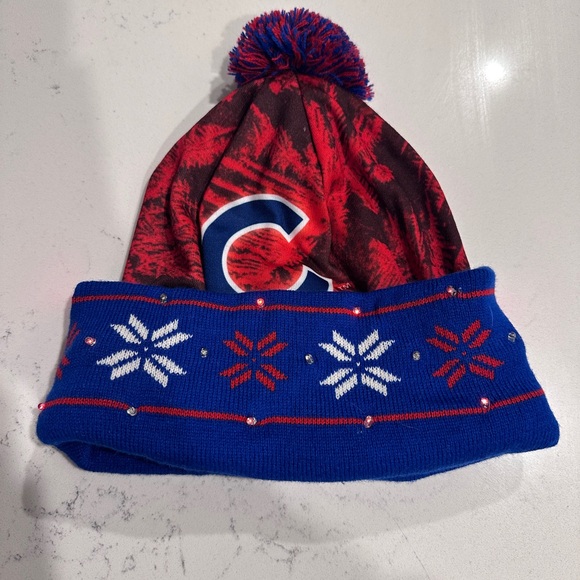 Forever Collectibles Other - Forever Collectibles Chicago Cubs Lighted Snowflake Beanie